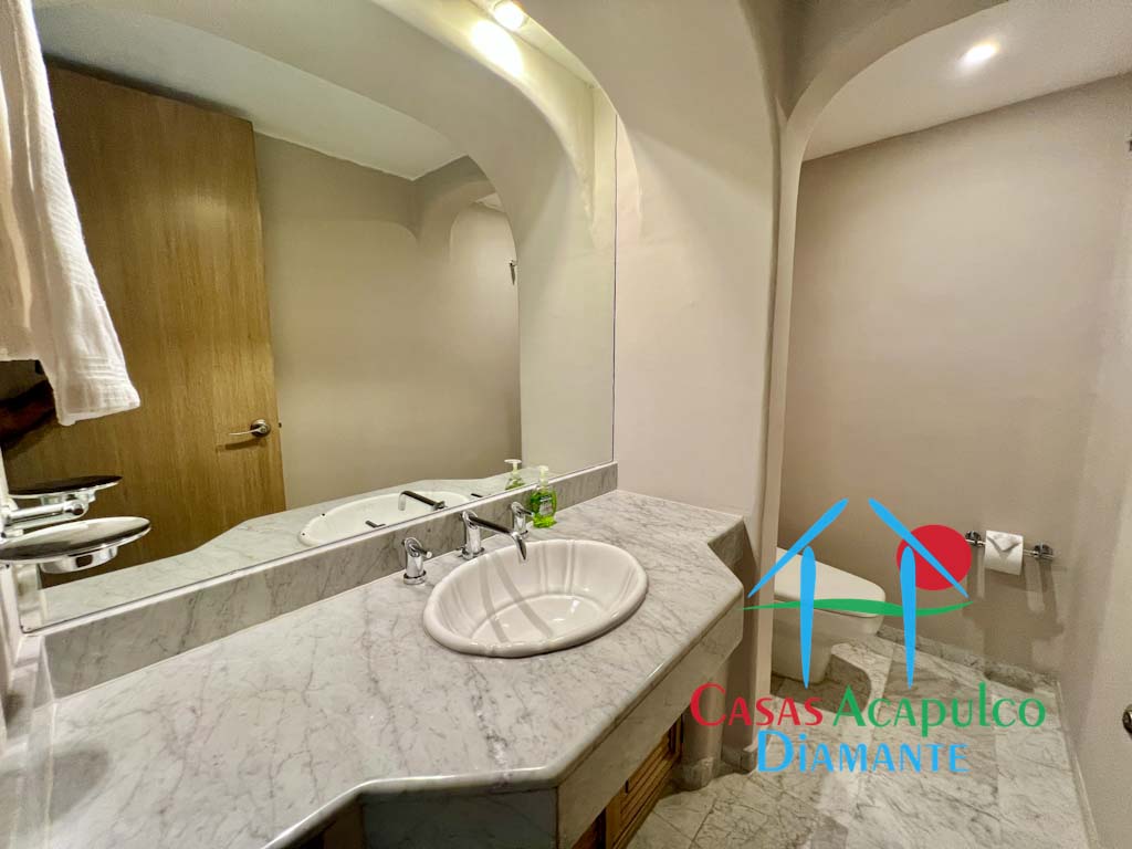 Residencial PlayaMar Ceiba 401 y 402 - Baño de visitas 1